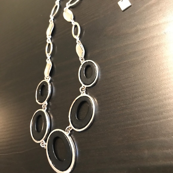 Nine West silver and black necklace - Picture 4 of 4